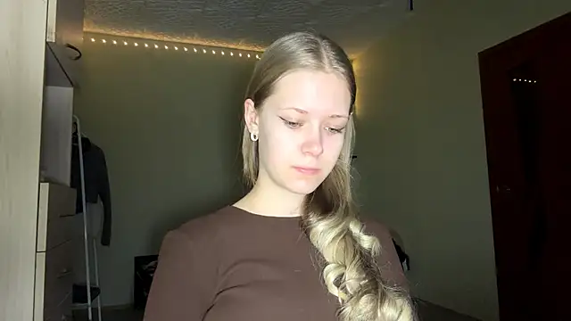 ZaidaSchwarten online show from February 2026 05:22:01 AM