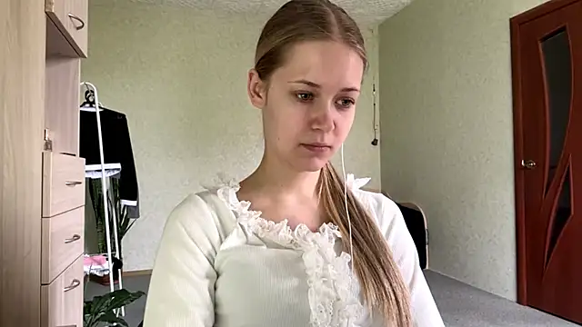 Snapshot of ZaidaSchwarten chatting on May 2026 05:45:01 AM ZaidaSchwarten online show from May 2026 05:45:01 AM
