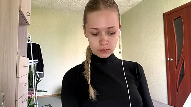 Snapshot of ZaidaSchwarten chatting on May 2026 05:13:01 AM ZaidaSchwarten online show from May 2026 05:13:01 AM