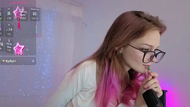 Snapshot of Angel_Bruh chatting on January 2026 08:14:01 PM Angel Bruh online show from January 2026 08:14:01 PM