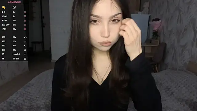 Qwami Amie online show from May 2026 09:50:01 AM