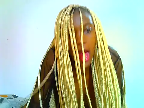 Snapshot of PetiteDoll_06 chatting on April 2026 09:45:02 PM PetiteDoll 06 online show from April 2026 09:45:02 PM