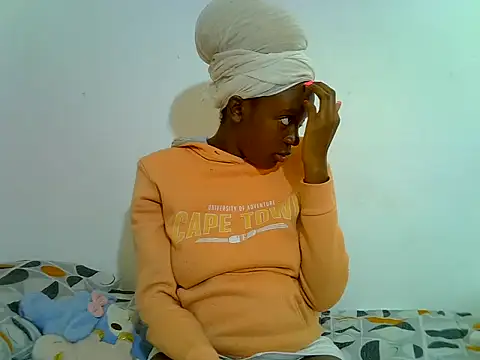 Snapshot of PetiteDoll_06 chatting on May 2026 01:16:02 PM PetiteDoll 06 online show from May 2026 01:16:02 PM