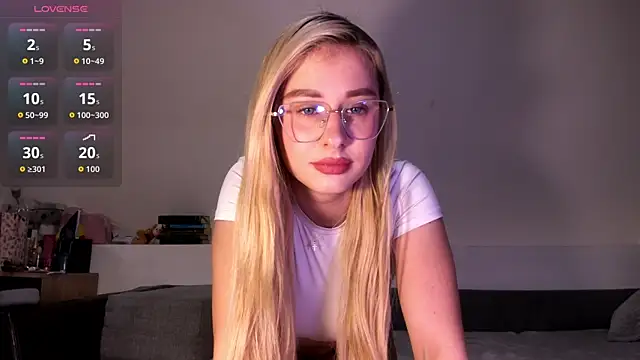 Snapshot of JessyyJ chatting on December 2025 08:14:01 PM JessyyJ online show from December 2025 08:14:01 PM