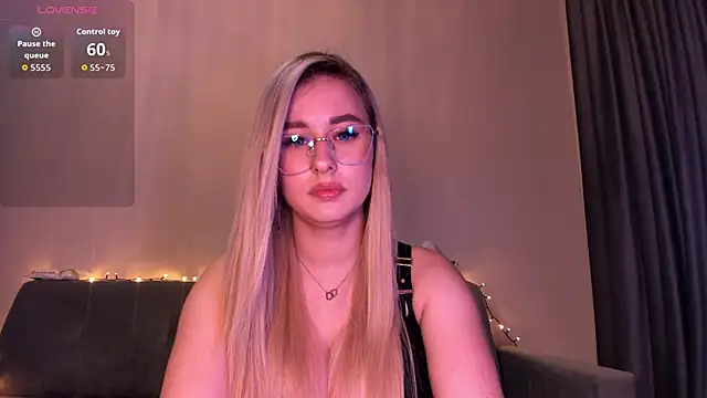 Snapshot of JessyyJ chatting on January 2026 08:23:01 PM JessyyJ online show from January 2026 08:23:01 PM