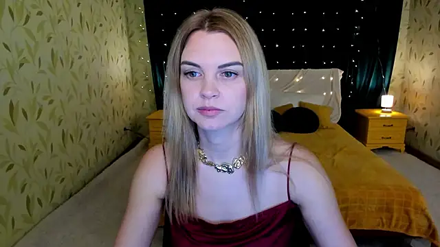 Snapshot of LunaFlinn chatting on February 2026 04:39:02 AM LunaFlinn online show from February 2026 04:39:02 AM