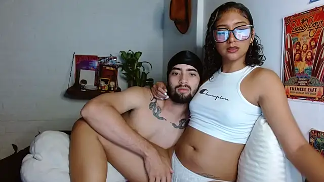 Snapshot of SweetEmxxx chatting on February 2026 02:50:02 AM SweetEmxxx online show from February 2026 02:50:02 AM