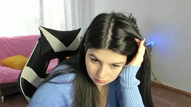 Snapshot of KisaModel chatting on January 2026 06:41:02 AM KisaModel online show from January 2026 06:41:02 AM