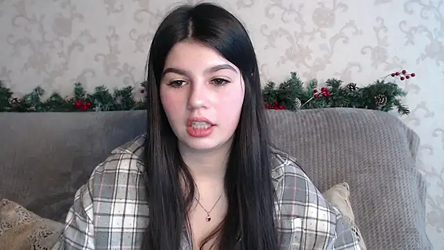 Snapshot of KisaModel chatting on February 2026 08:07:01 AM KisaModel online show from February 2026 08:07:01 AM