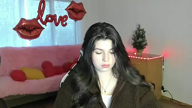 Snapshot of KisaModel chatting on February 2026 06:10:02 AM KisaModel online show from February 2026 06:10:02 AM