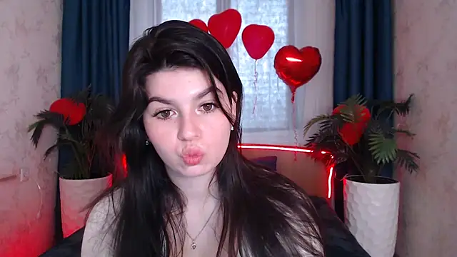 Snapshot of KisaModel chatting on February 2026 07:04:01 AM KisaModel online show from February 2026 07:04:01 AM