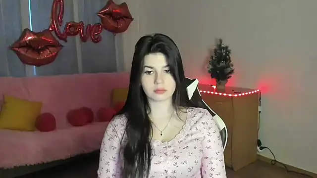 Snapshot of KisaModel chatting on February 2026 01:06:02 AM KisaModel online show from February 2026 01:06:02 AM