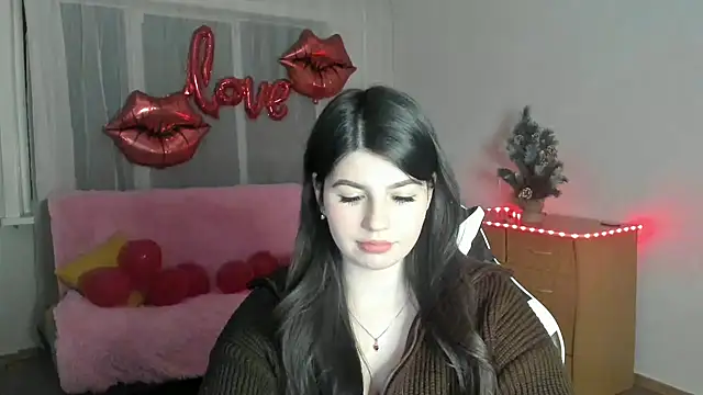 Snapshot of KisaModel chatting on February 2026 05:03:01 PM KisaModel online show from February 2026 05:03:01 PM