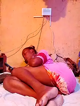 Snapshot of SEXY-NAIMA chatting on December 2025 05:49:01 AM SEXY-NAIMA online show from December 2025 05:49:01 AM