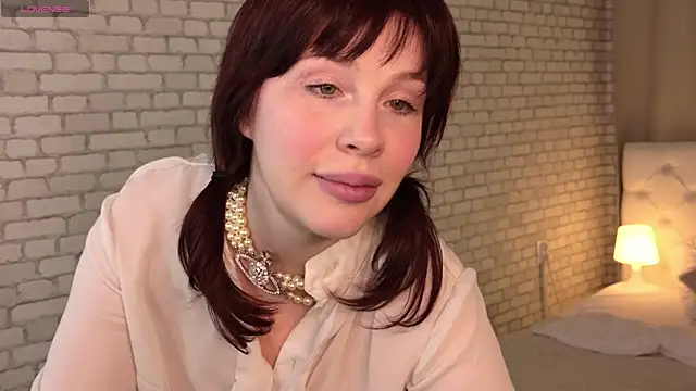 Snapshot of KellyMoussi chatting on January 2026 03:26:01 PM KellyMoussi online show from January 2026 03:26:01 PM