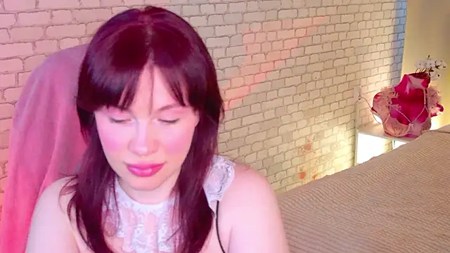 Snapshot of KellyMoussi chatting on February 2026 01:55:01 PM KellyMoussi online show from February 2026 01:55:01 PM