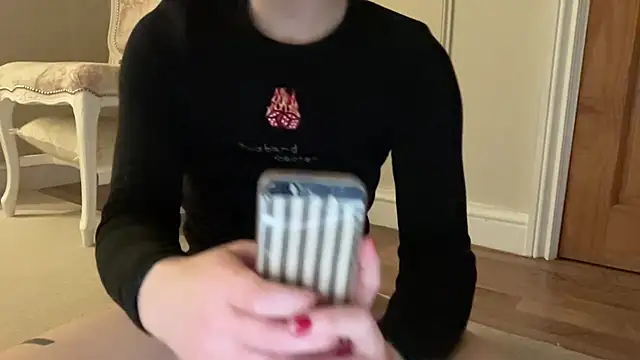 Snapshot of ijustturned18today chatting on December 2025 12:19:02 AM ijustturned18today online show from December 2025 12:19:02 AM