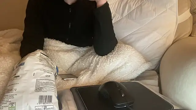 Snapshot of ijustturned18today chatting on January 2026 05:18:02 PM ijustturned18today online show from January 2026 05:18:02 PM