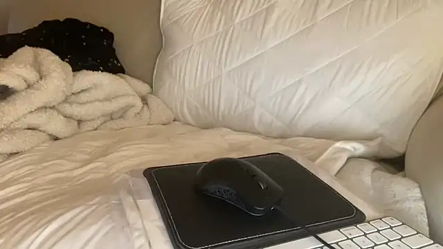 Snapshot of ijustturned18today chatting on January 2026 04:34:01 PM ijustturned18today online show from January 2026 04:34:01 PM