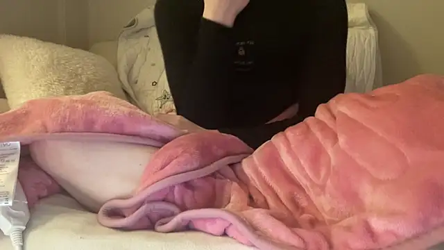 Snapshot of ijustturned18today chatting on February 2026 05:06:02 PM ijustturned18today online show from February 2026 05:06:02 PM