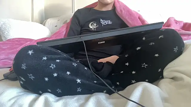 Snapshot of ijustturned18today chatting on February 2026 09:39:01 AM ijustturned18today online show from February 2026 09:39:01 AM