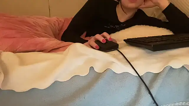 Snapshot of ijustturned18today chatting on February 2026 07:43:02 PM ijustturned18today online show from February 2026 07:43:02 PM