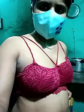 Snapshot of Cuple_masti72 chatting on May 2026 07:58:01 AM Cuple masti72 online show from May 2026 07:58:01 AM