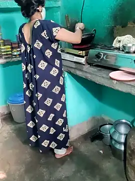 Snapshot of Cuple_masti72 chatting on May 2026 01:44:02 AM Cuple masti72 online show from May 2026 01:44:02 AM