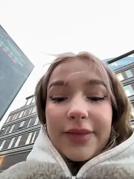 Snapshot of -teenytiny- chatting on December 2025 12:55:02 PM -teenytiny- online show from December 2025 12:55:02 PM