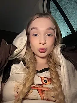 Snapshot of -teenytiny- chatting on February 2026 04:55:01 PM -teenytiny- online show from February 2026 04:55:01 PM