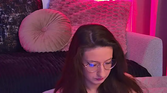 Snapshot of TheaMalekoo chatting on February 2026 07:59:02 AM TheaMalekoo online show from February 2026 07:59:02 AM