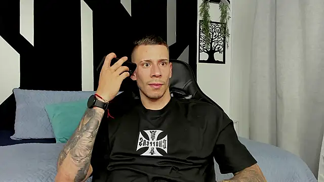 Snapshot of J_king__ chatting on February 2026 10:58:02 PM J king online show from February 2026 10:58:02 PM