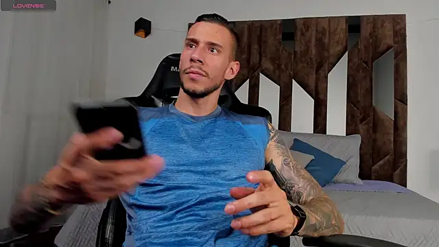 J king   online show from April 2026 08:03:01 PM