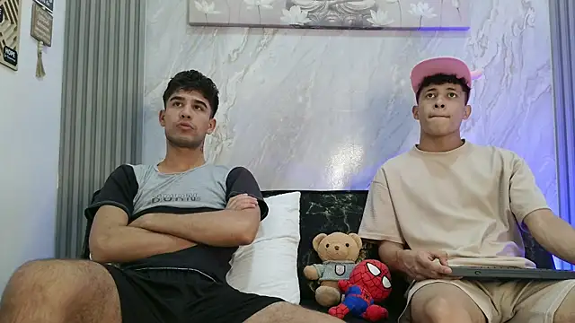 YOUNG GUYS1 online show from May 2026 07:26:02 AM