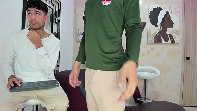YOUNG GUYS1 online show from May 2026 07:38:01 AM