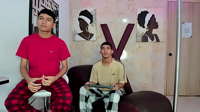 Snapshot of HORNY_PRETTY chatting on April 2026 07:11:02 PM HORNY PRETTY online show from April 2026 07:11:02 PM