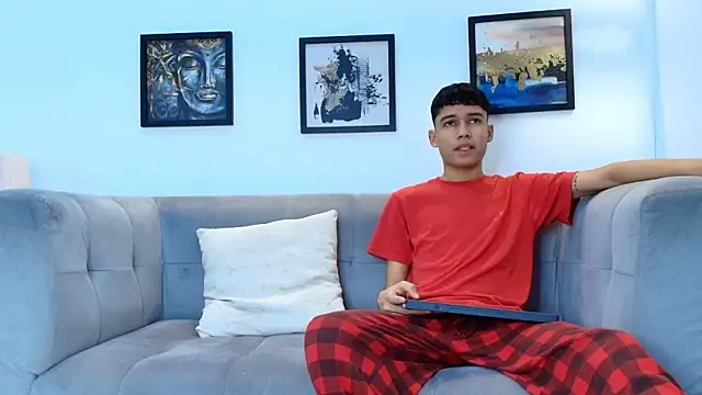 Snapshot of HORNY_PRETTY chatting on April 2026 07:19:01 PM HORNY PRETTY online show from April 2026 07:19:01 PM