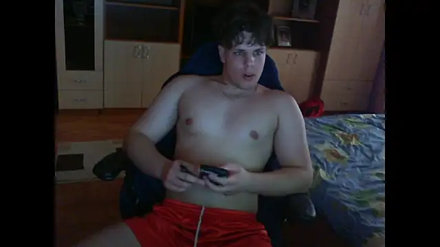 Snapshot of GymGuy0505 chatting on January 2026 01:24:02 PM GymGuy0505 online show from January 2026 01:24:02 PM