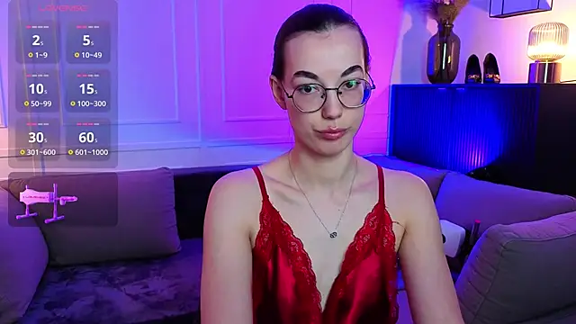 Snapshot of EmmaJacson chatting on December 2025 04:23:01 PM EmmaJacson online show from December 2025 04:23:01 PM