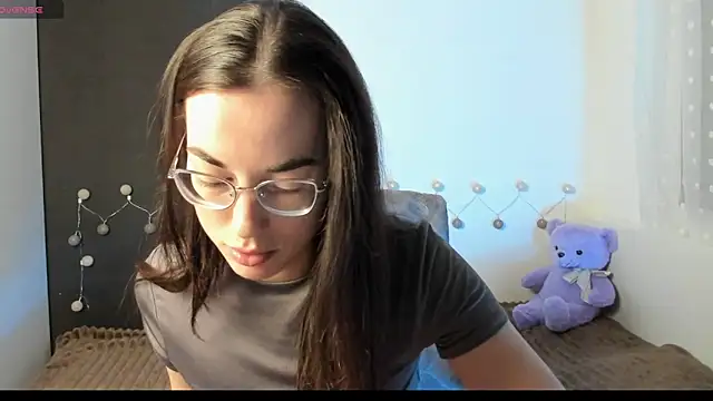 Snapshot of EmmaJacson chatting on February 2026 06:12:02 PM EmmaJacson online show from February 2026 06:12:02 PM