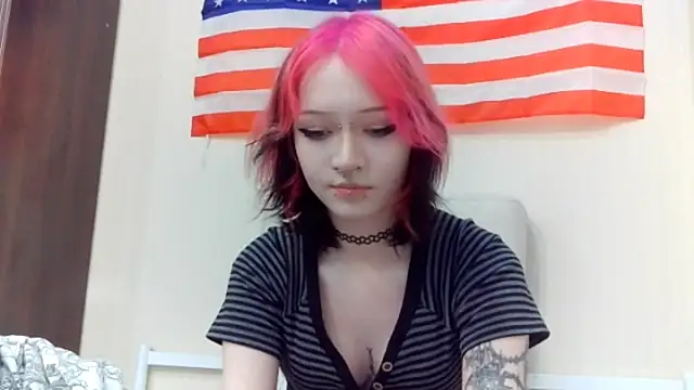 Shine Luna online show from February 2026 09:59:02 PM