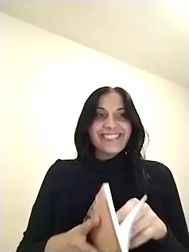 Snapshot of DommeVioleta chatting on December 2025 05:03:02 AM DommeVioleta online show from December 2025 05:03:02 AM