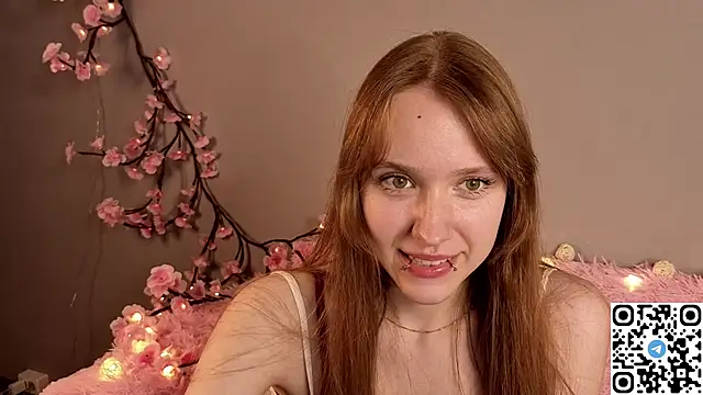 Snapshot of EmmaPratt chatting on January 2026 07:45:01 AM EmmaPratt online show from January 2026 07:45:01 AM