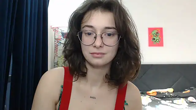 Snapshot of Angelik5371 chatting on December 2025 02:47:02 PM Angelik5371 online show from December 2025 02:47:02 PM