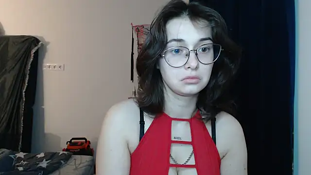 Snapshot of Angelik5371 chatting on January 2026 04:21:02 PM Angelik5371 online show from January 2026 04:21:02 PM