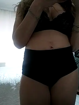 NovaMia online show from February 2026 10:44:02 AM