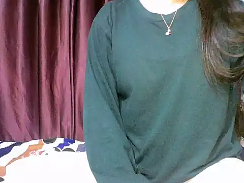 Snapshot of cindrella-xx chatting on April 2026 06:27:02 PM cindrella-xx online show from April 2026 06:27:02 PM