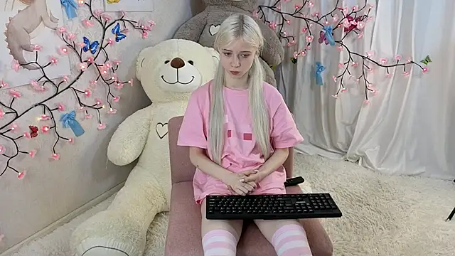 ViollaBloom online show from January 2026 01:33:01 AM