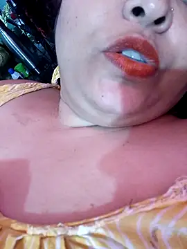 Snapshot of peu8 chatting on February 2026 06:12:02 PM peu8 online show from February 2026 06:12:02 PM