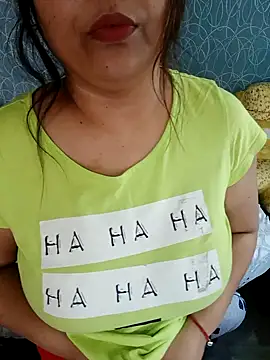 Snapshot of peu8 chatting on February 2026 07:27:02 AM peu8 online show from February 2026 07:27:02 AM